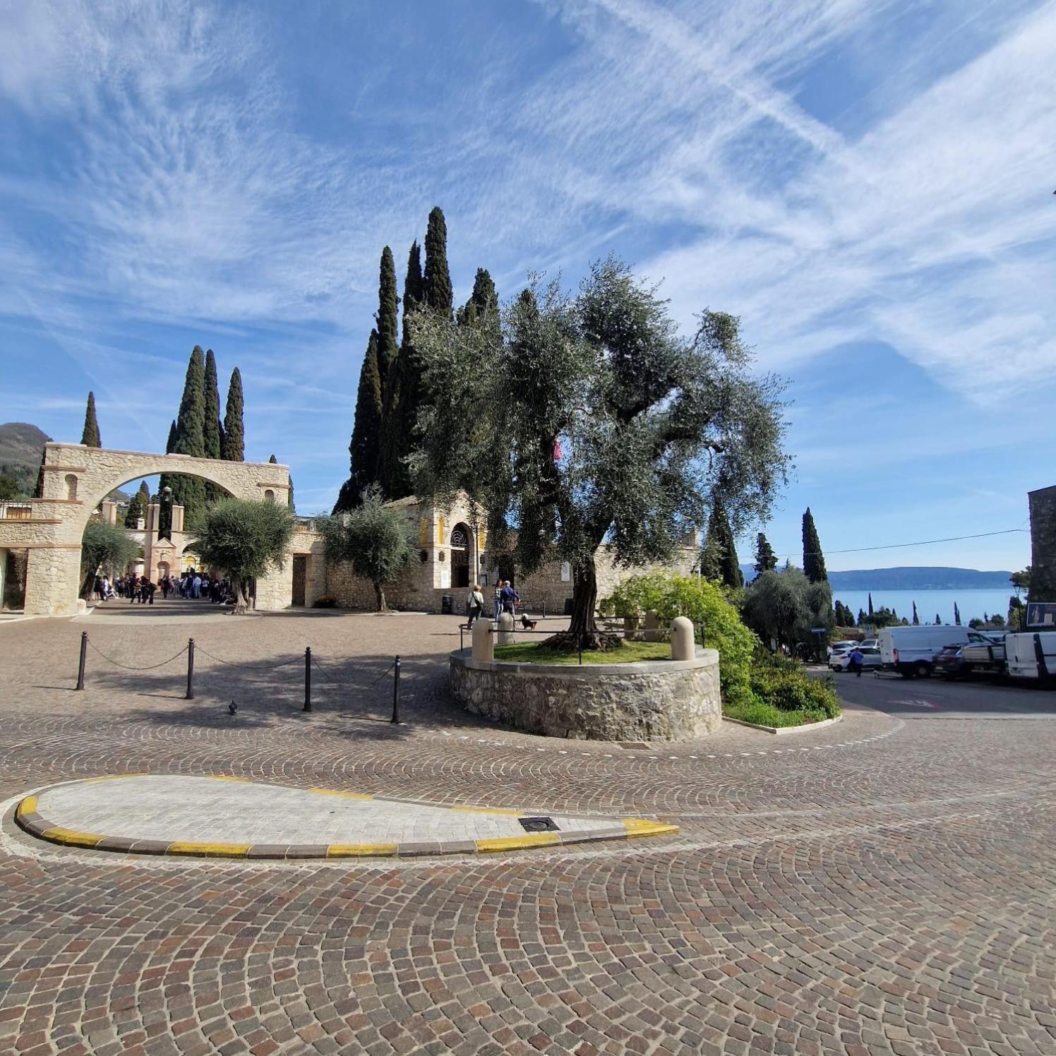 B&B Al Vittoriale Da Maja Gardone Riviera Exterior photo